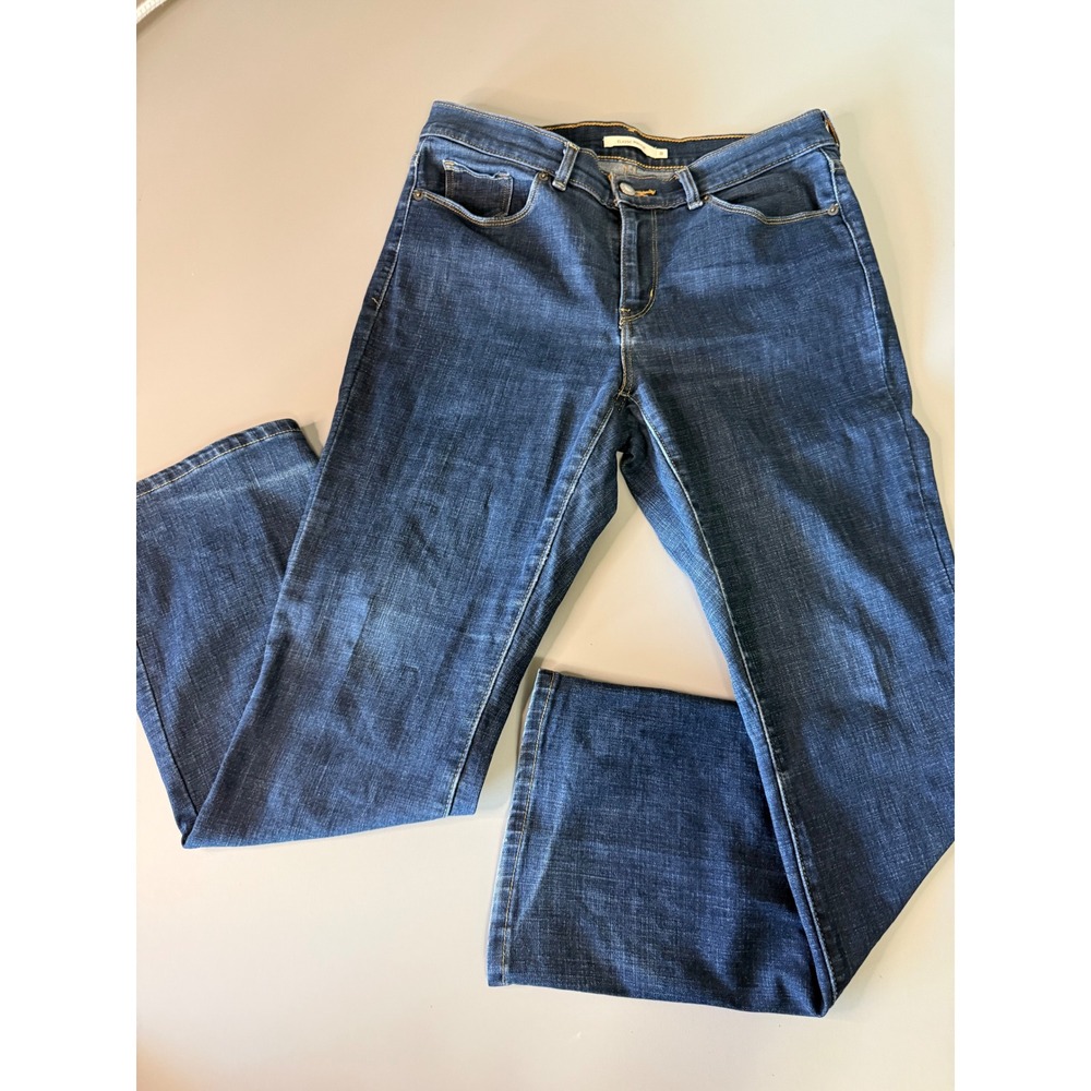Levi Strauss & Co Classic Bootcut Jeans Dark Wash Denim Size 8 Womens